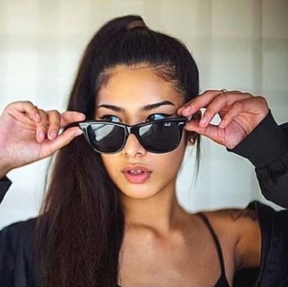 LIKE NEW RayBan Wayfarer RB2140 Black Ray ban sunglasses - Picture 10 of 14